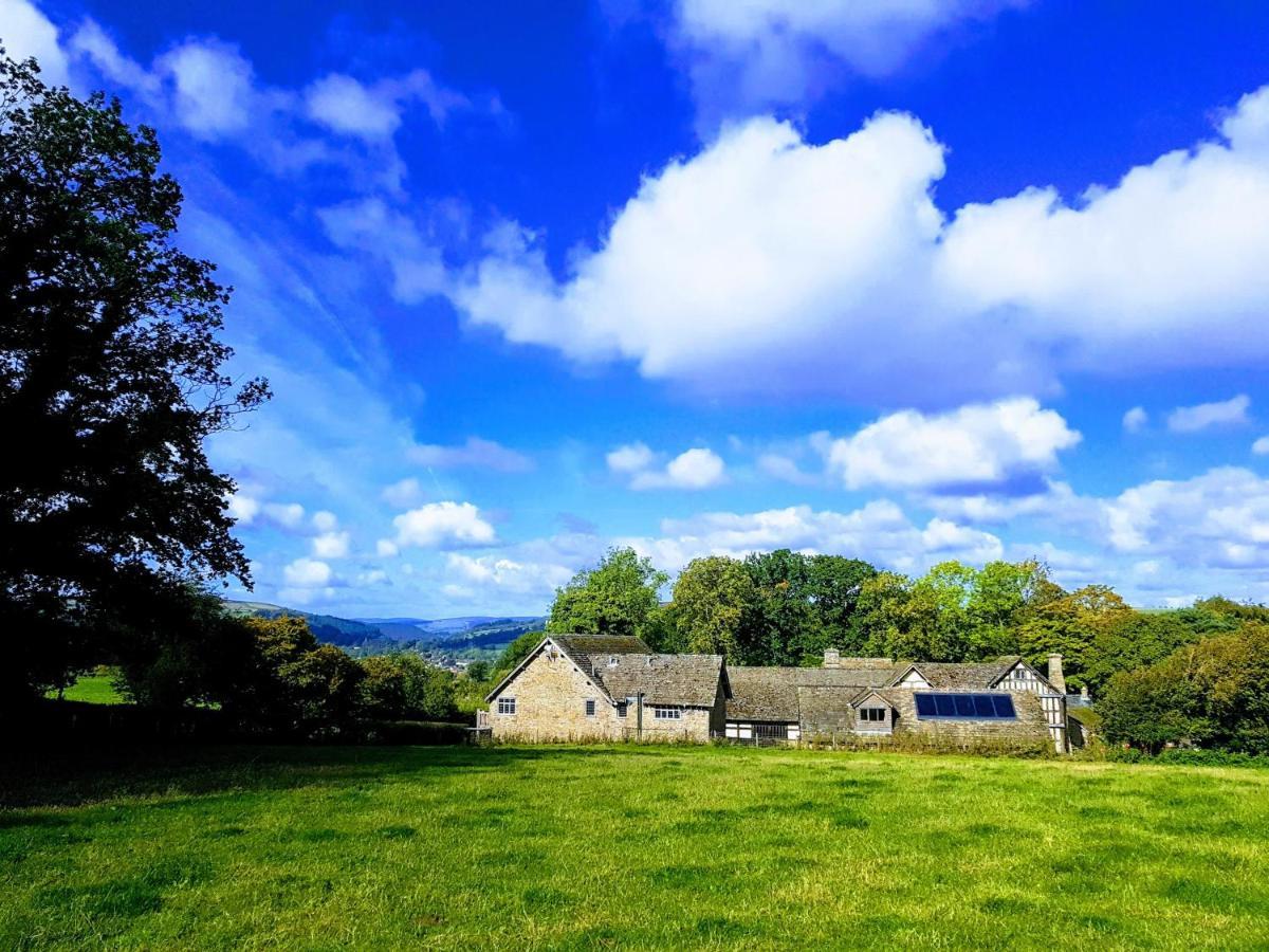 The Threshing Barn At Penrhos Court Сasa de vacaciones